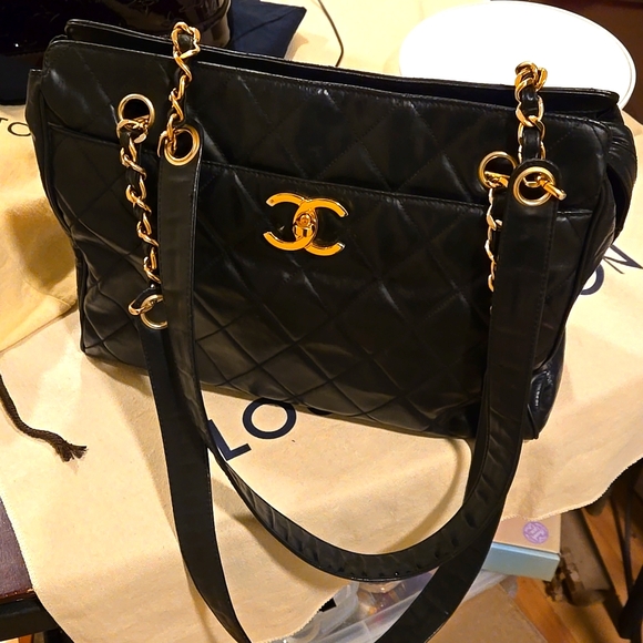 CHANEL Handbags - Chanel CC Turnlock Tote